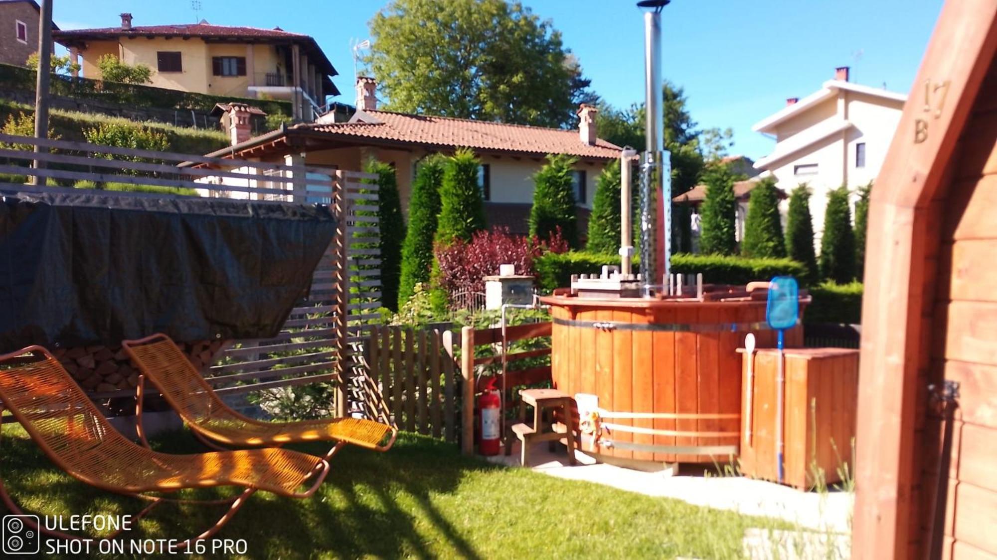 La Tana Dello Scoiattolo - Adults Only Panzió Murazzano  Kültér fotó